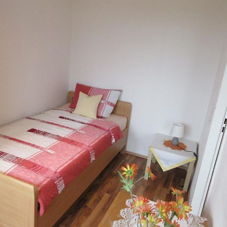 Private Apartment Near Fair Ground Hannover Dış mekan fotoğraf