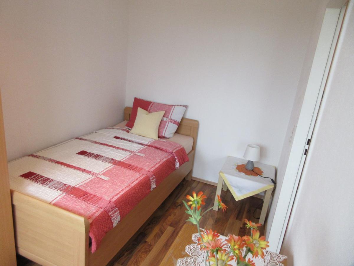 Private Apartment Near Fair Ground Hannover Dış mekan fotoğraf